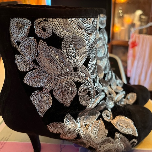 Joan Boyce size 7 black and silver metallic cute very good shape - Picture 4 of 10